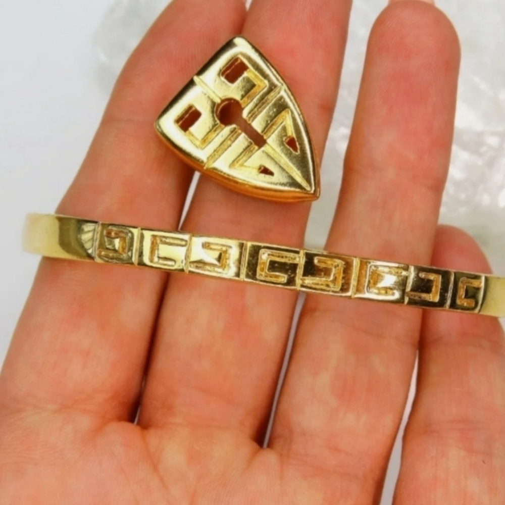 Givenchy LOGO Vintage Bracelet and Lapel Pin - Picture 5 of 7